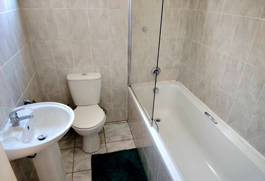 2 Bedroom Property for Sale in Graceland Eastern Cape